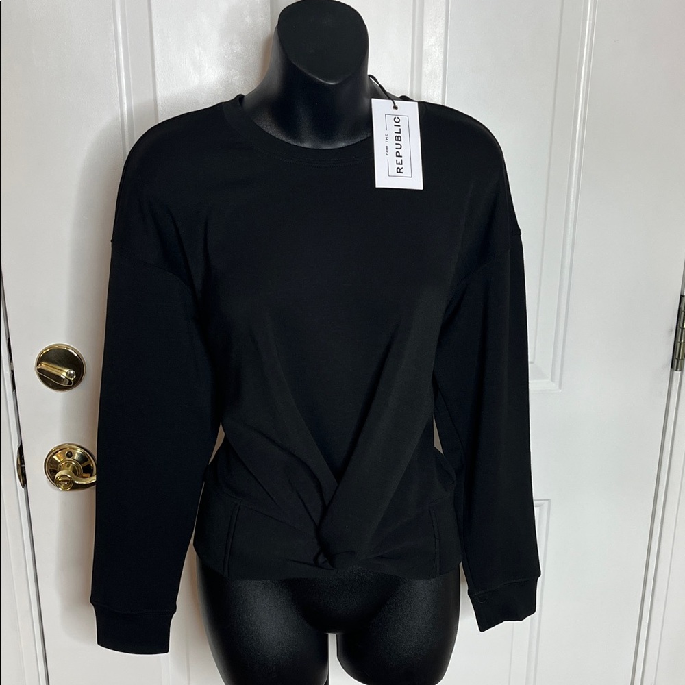 For The Republic Black Women's Sweatshirt